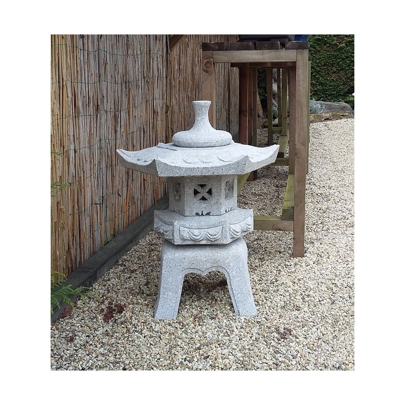 Lanterne japonaise en granite rokkaku lanterne pour